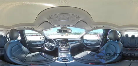 2015 Mercedes-Benz C 300 4Matic из США, поврежденный, VIN 55SWF4KB6FU030241